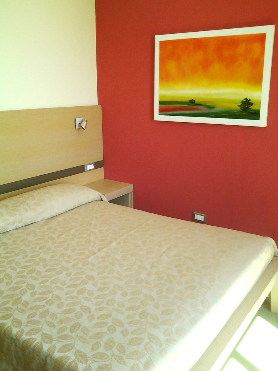 In-room safe, desk, soundproofing, free WiFi