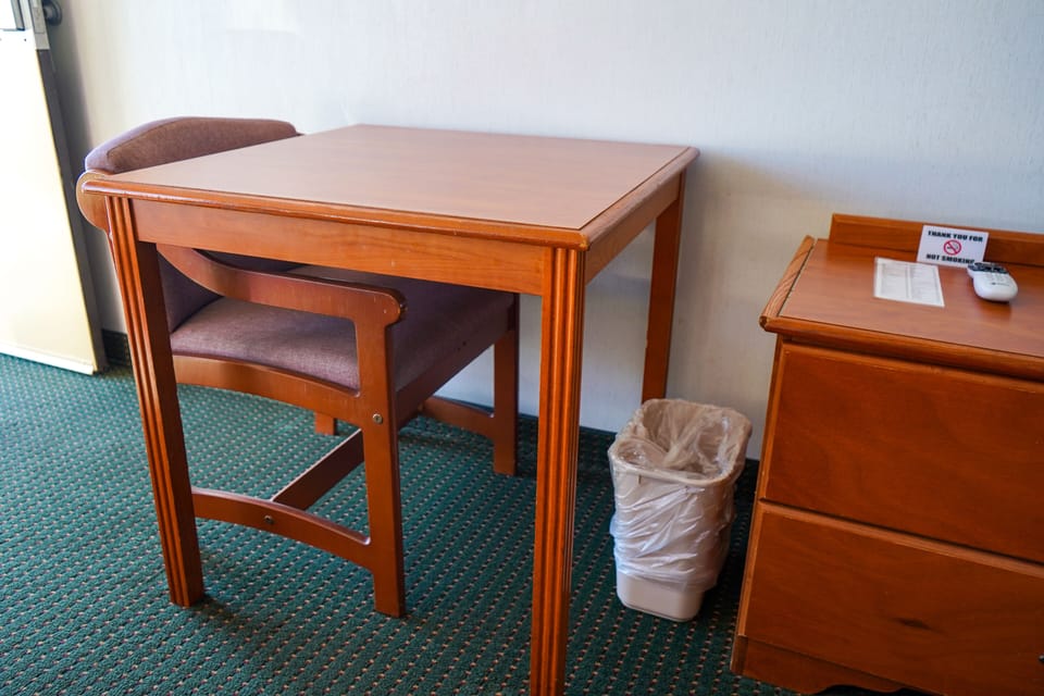 Desk, soundproofing, iron/ironing board, free WiFi