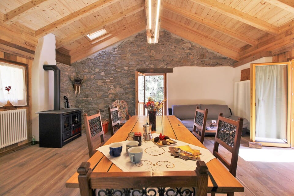 Autumn, Dining Room, Spring, Summer
