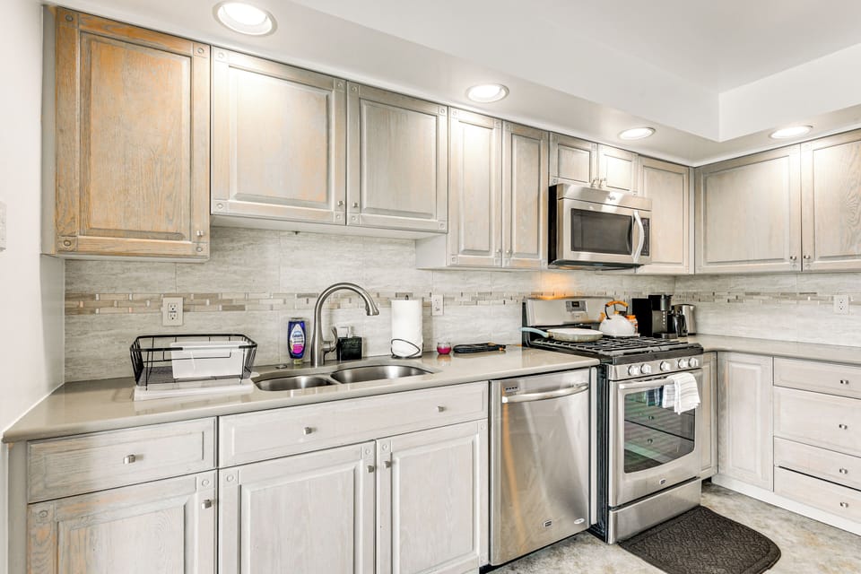 Kitchen | Dishwasher
