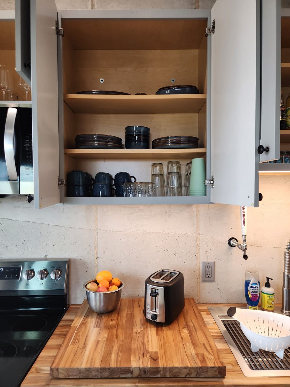 Loads of kitchen appliances included