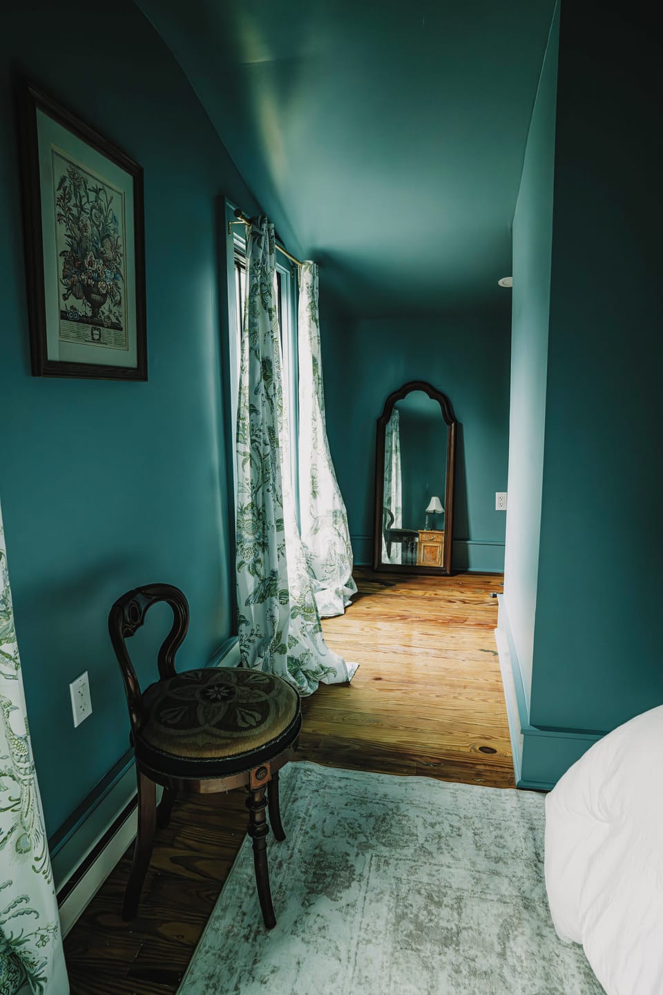 Bedroom/Full Bed