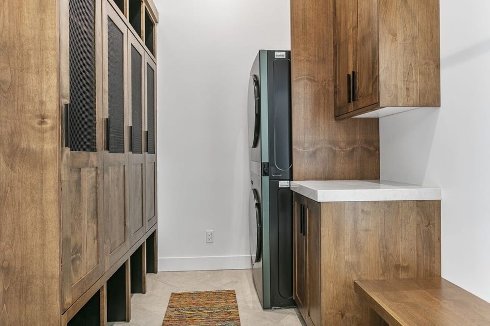 Indoors, Refrigerator, Floor, Shelf, Flooring