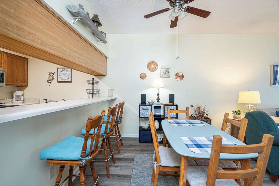 Additional counter seating