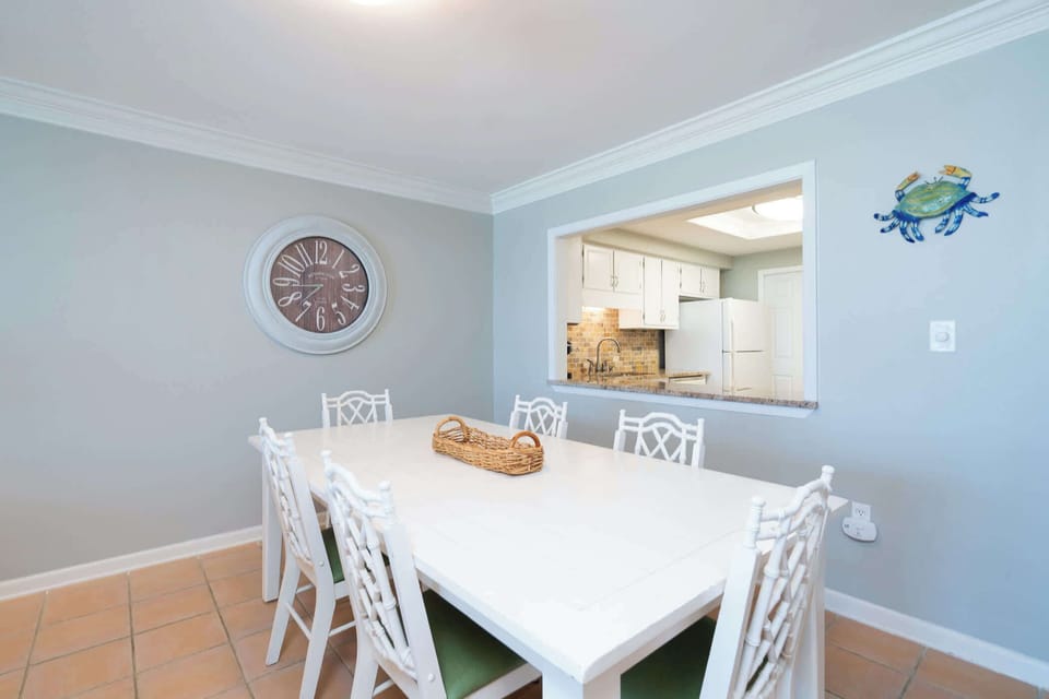 Dining table with seating for 6