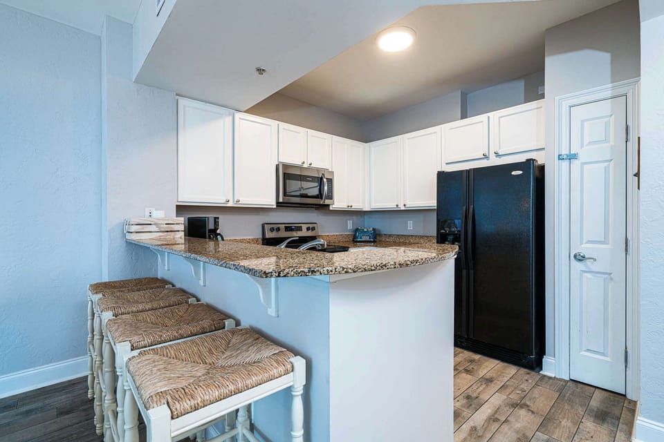 Sip morning coffee or grab a bite at the counter, with seating for 4