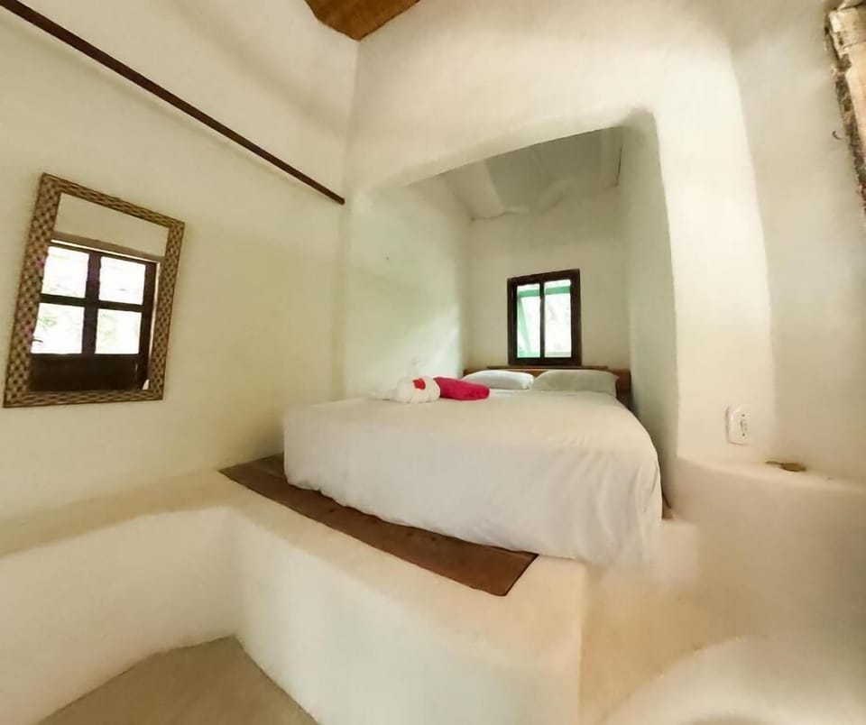 WiFi (free), bed sheets