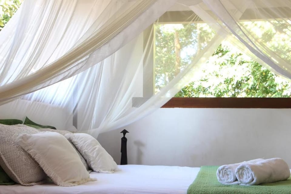 WiFi (free), bed sheets