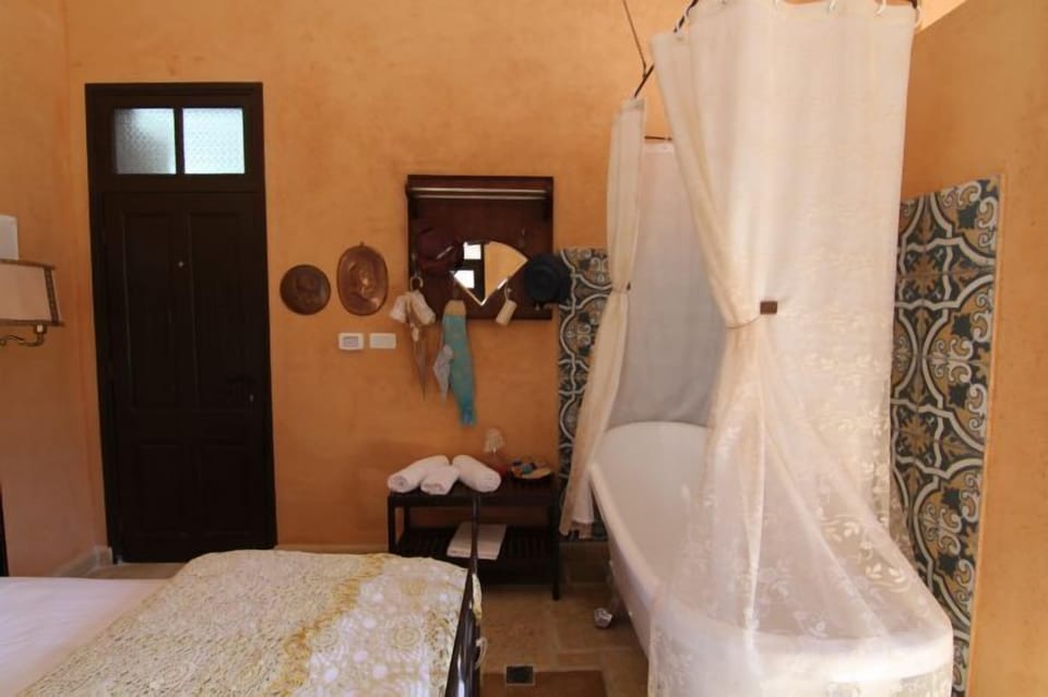 Luxury Room, Balcony, City View | Room amenity