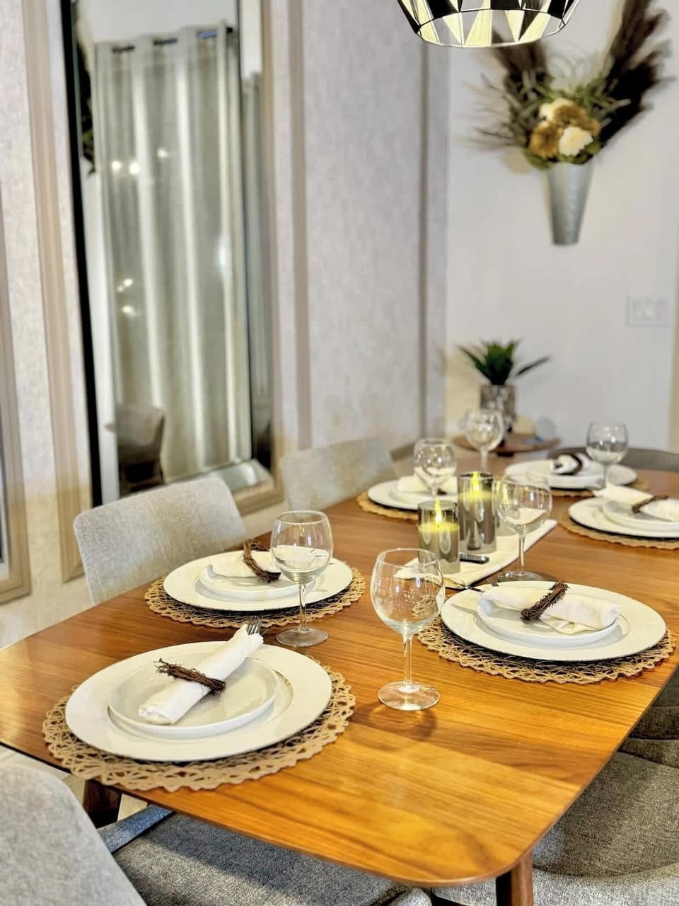 Dining Room – Perfect for Family Meals