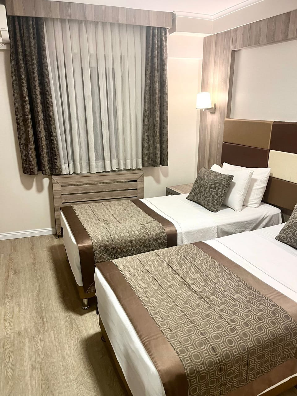 Comfort Twin Room | Premium bedding, minibar, in-room safe, desk