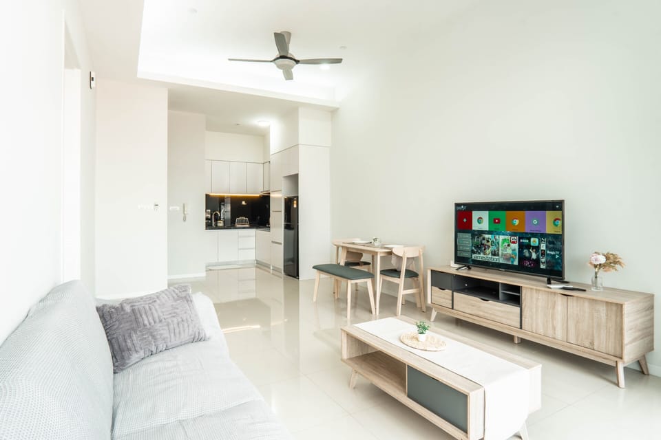 City Apartment, 2 Bedrooms, Non Smoking, City View | Living area | 45-inch LED TV with digital channels