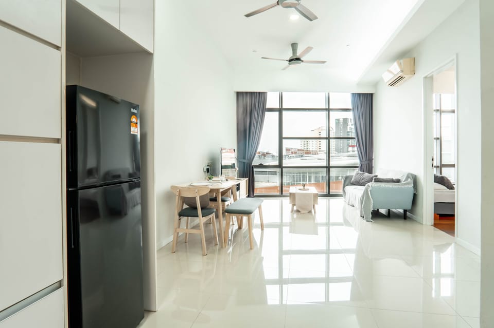 City Apartment, 2 Bedrooms, Non Smoking, City View | Living area | 45-inch LED TV with digital channels
