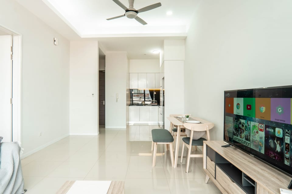 City Apartment, 2 Bedrooms, Non Smoking, City View | Living area | 45-inch LED TV with digital channels