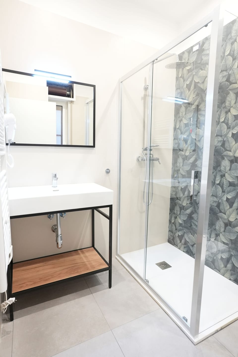 Comfort Triple Room, Balcony | Bathroom | Hair dryer, bathrobes, bidet, towels