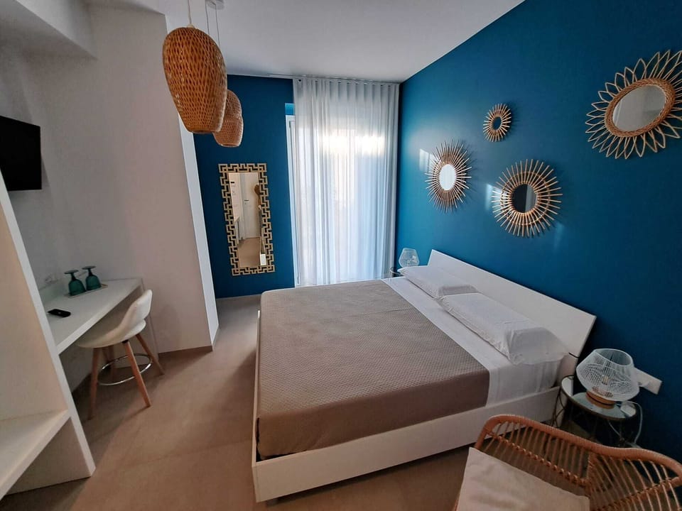 Standard Room, Courtyard View | Blackout drapes, soundproofing, free WiFi, bed sheets