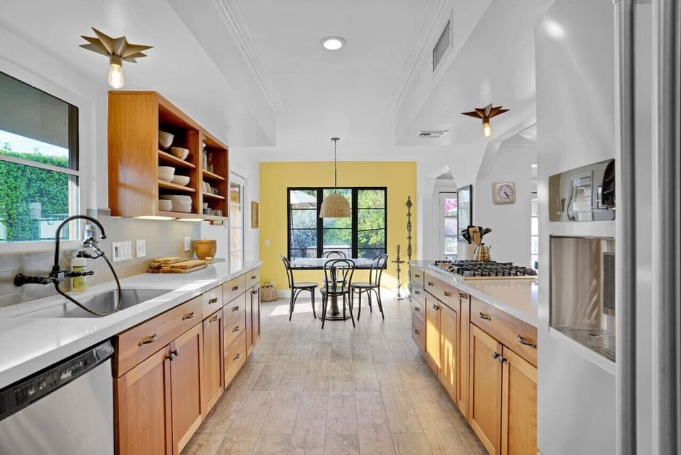 Well equipped kitchen for home cooked goodness