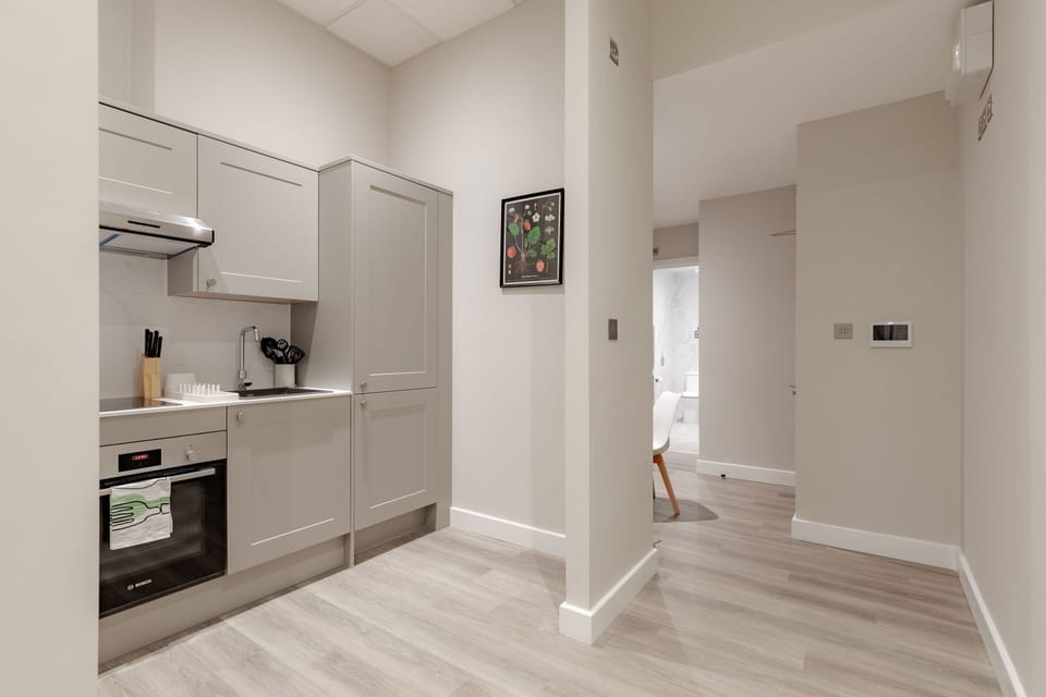 Standard Studio, Ensuite, City View | Private kitchen | Full-size fridge, microwave, highchair, cookware/dishes/utensils