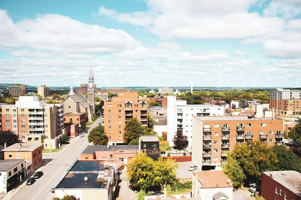 Balcony views toward Gatineau Hills, beautiful sunsets for evening relaxation