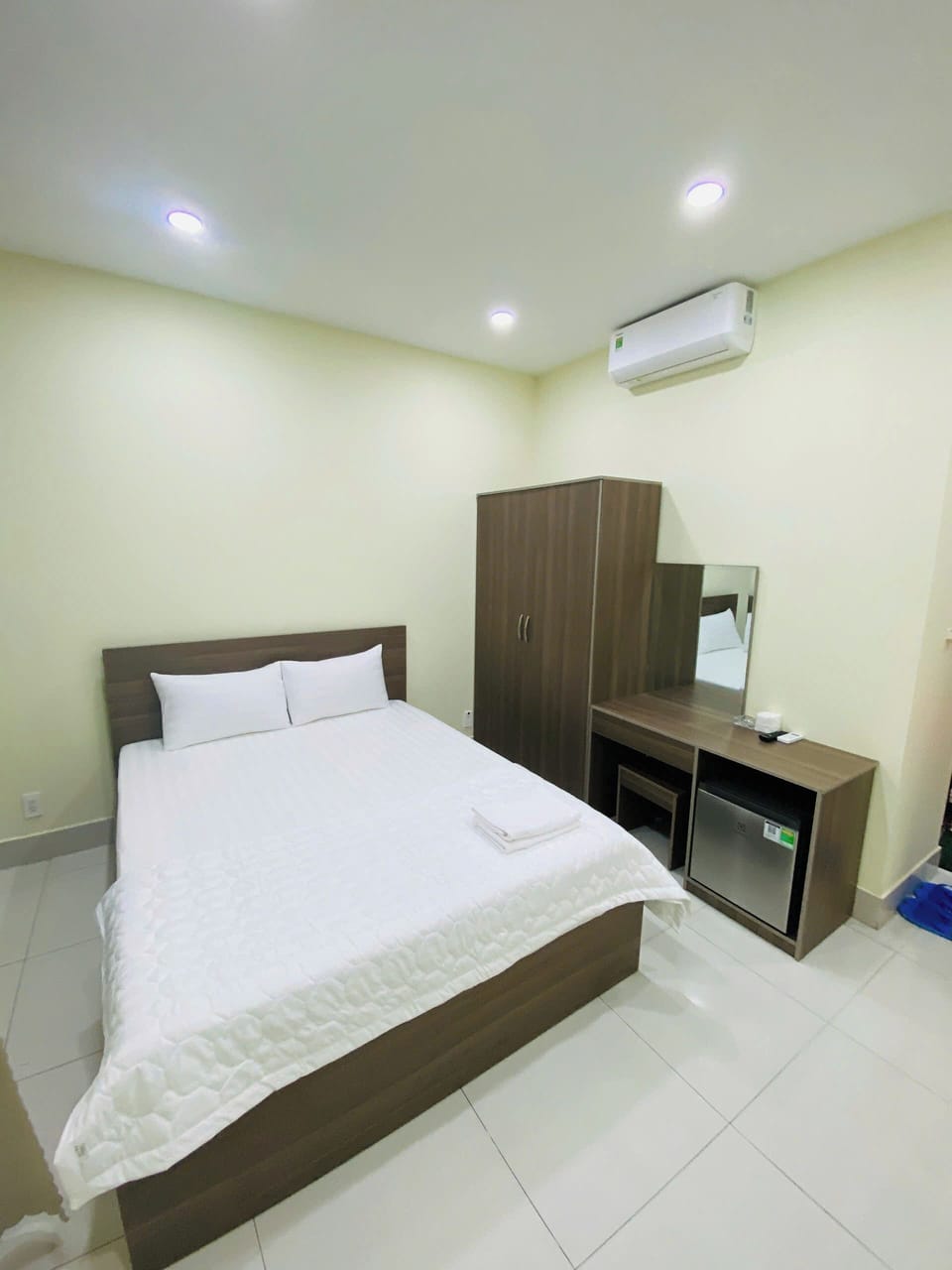 Deluxe Double Room, Balcony, City View | Memory foam beds, minibar, desk, blackout drapes