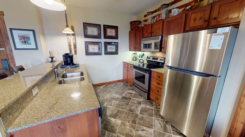 Floor, Flooring, Refrigerator, Microwave, Oven