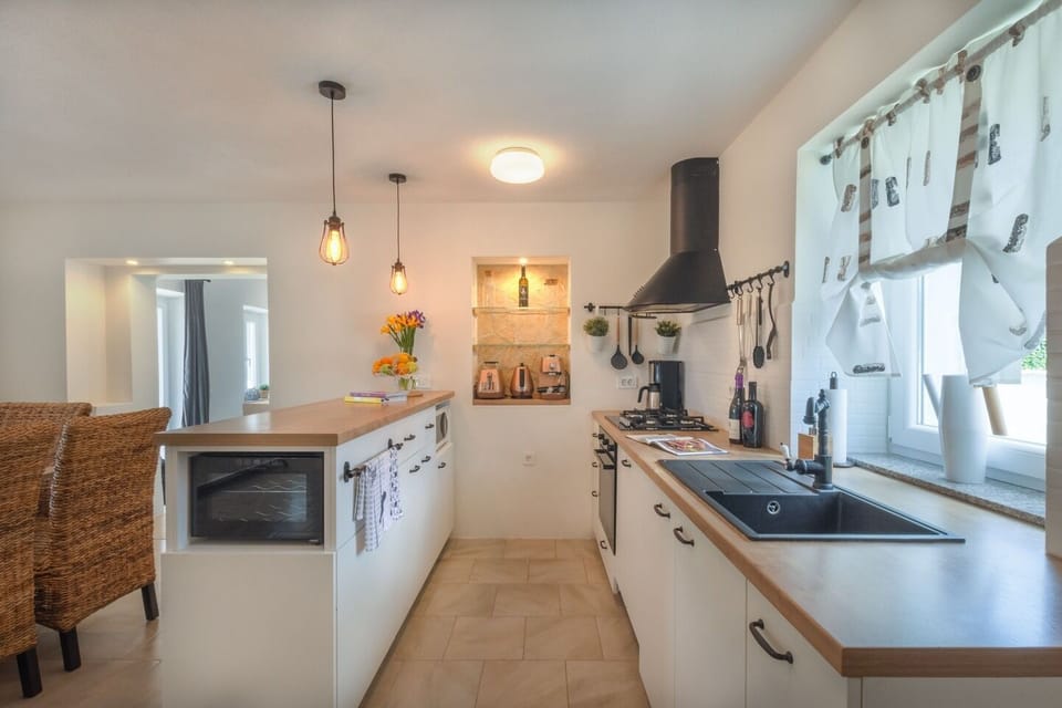 interior/kitchen