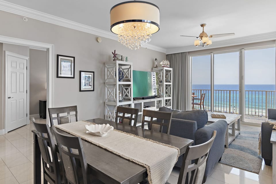 Dining with incredible views of the Emerald Coast!