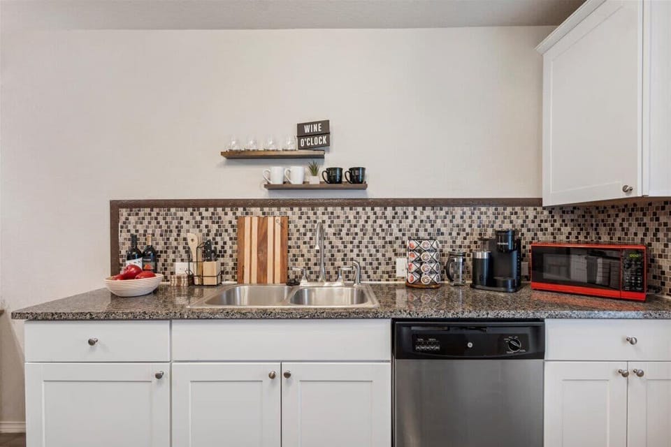Superior Apartment, 2 Bedrooms, Non Smoking | Private kitchen