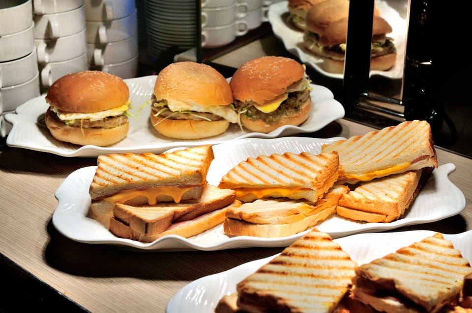 Happiness Family Room | Breakfast area | Daily buffet breakfast for a fee