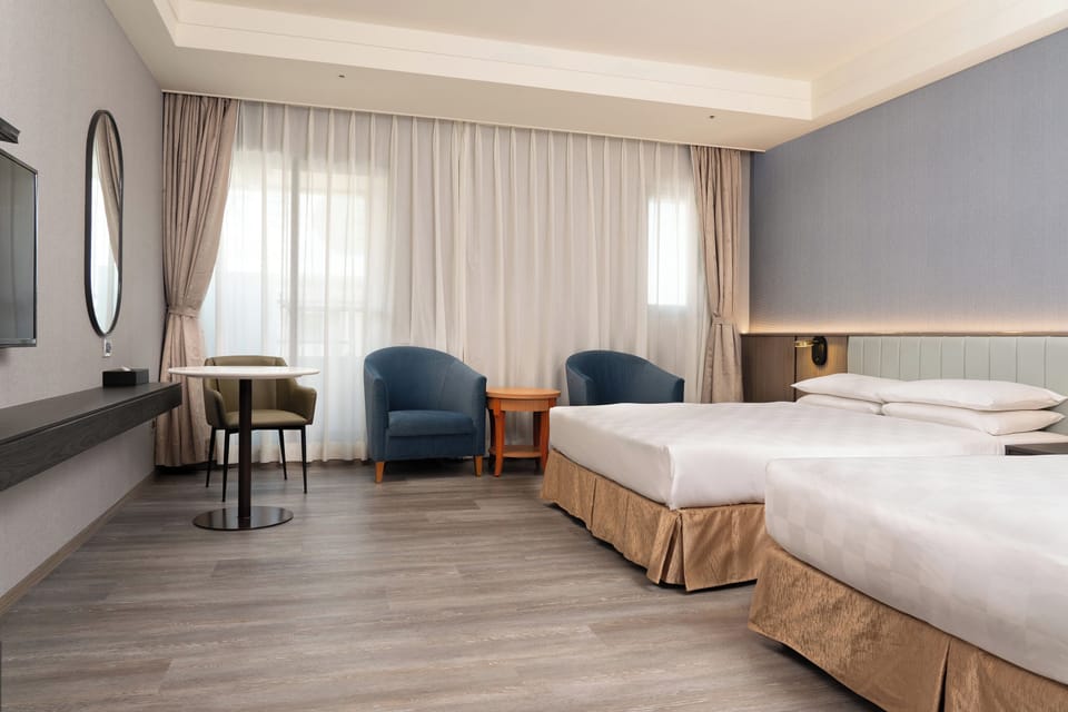 Elite Family Room | In-room safe, desk, free WiFi, bed sheets