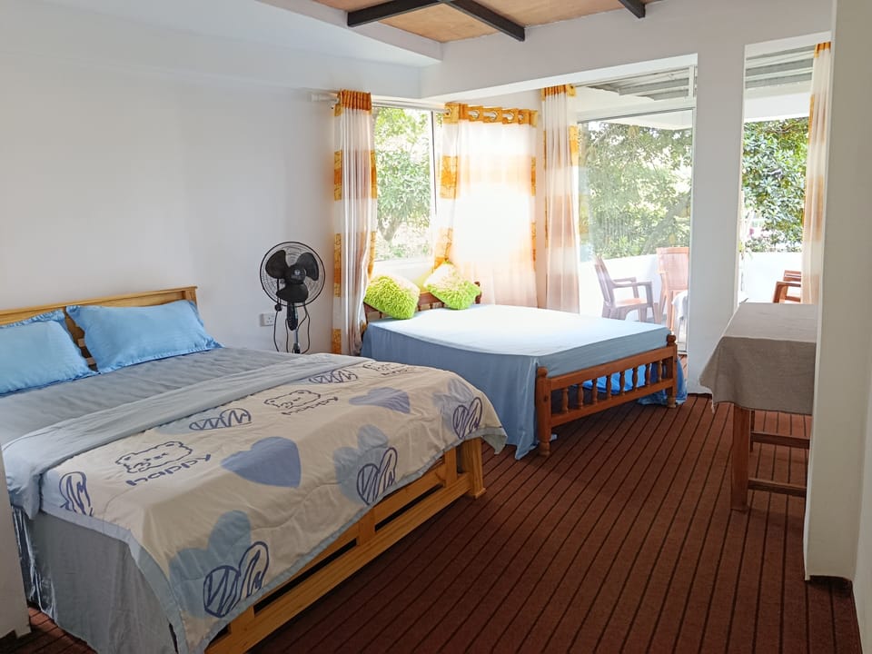 Deluxe Quadruple Room | Soundproofing, free WiFi, bed sheets