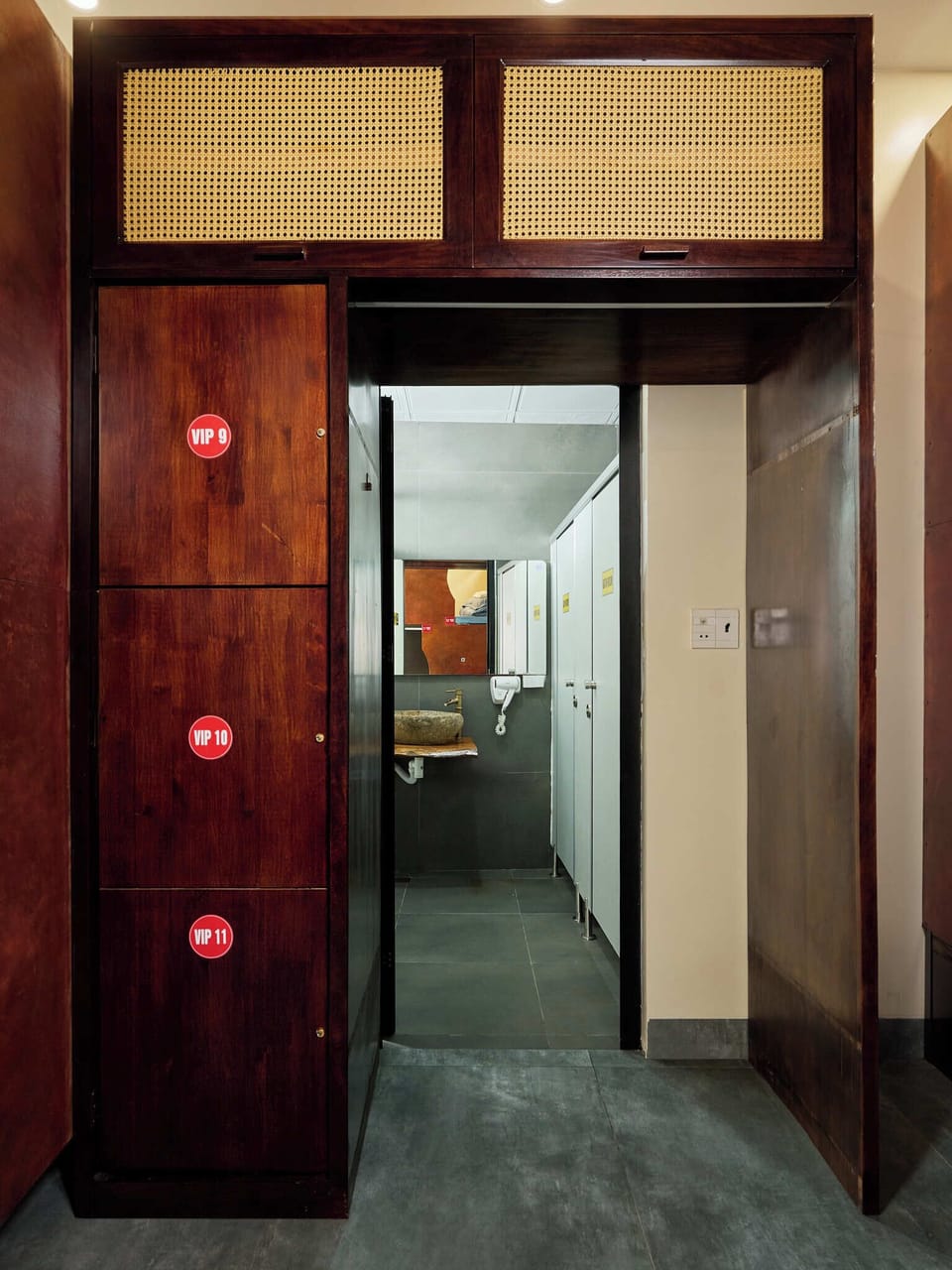 Standard Shared Dormitory, Mixed Dorm, Pool View | Bathroom | Eco-friendly toiletries, hair dryer, slippers, bidet