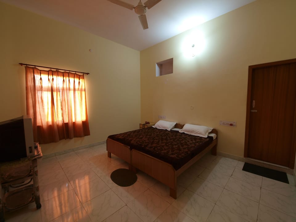Deluxe Double or Twin Room, Balcony | WiFi (free)