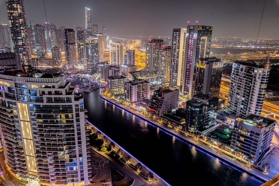 Luxury Apartment, Balcony, Canal View | 1 bedroom, blackout drapes, soundproofing, iron/ironing board