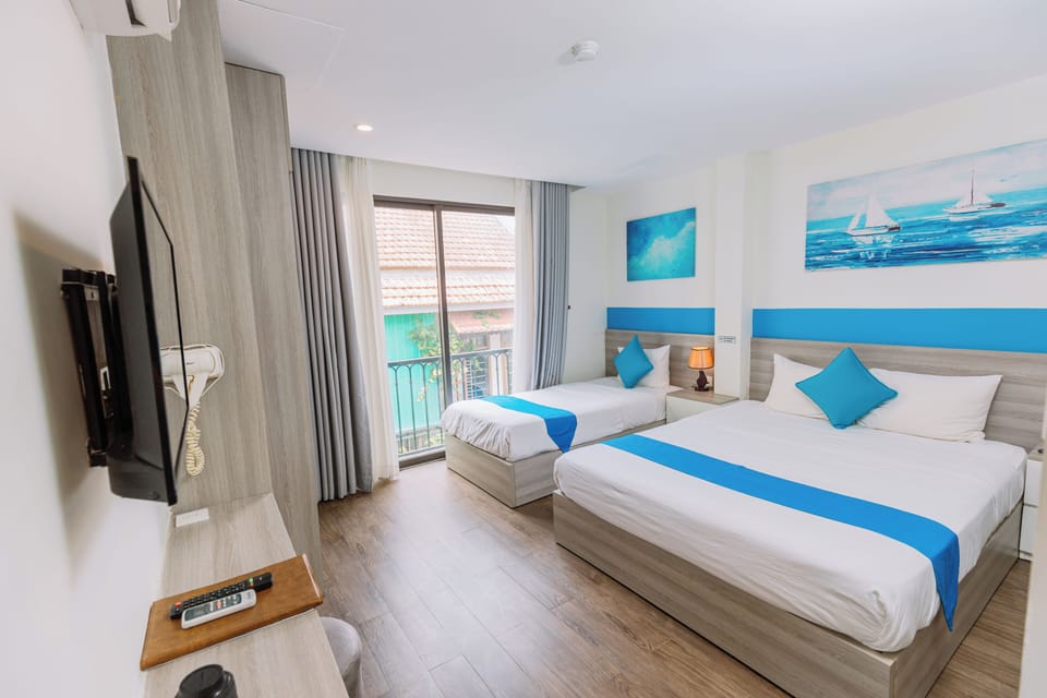 Deluxe Double or Twin Room, Balcony | Premium bedding, minibar, laptop workspace, soundproofing