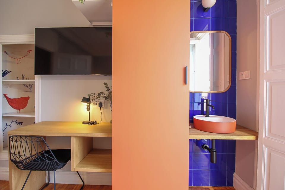 City Room | Free WiFi