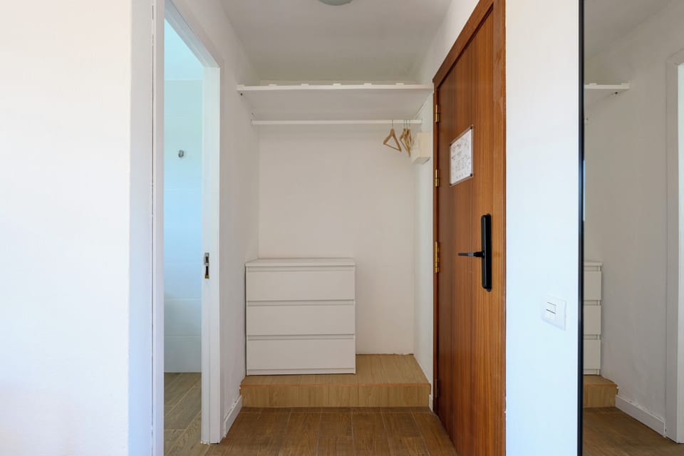 Double Room | Wardrobe
