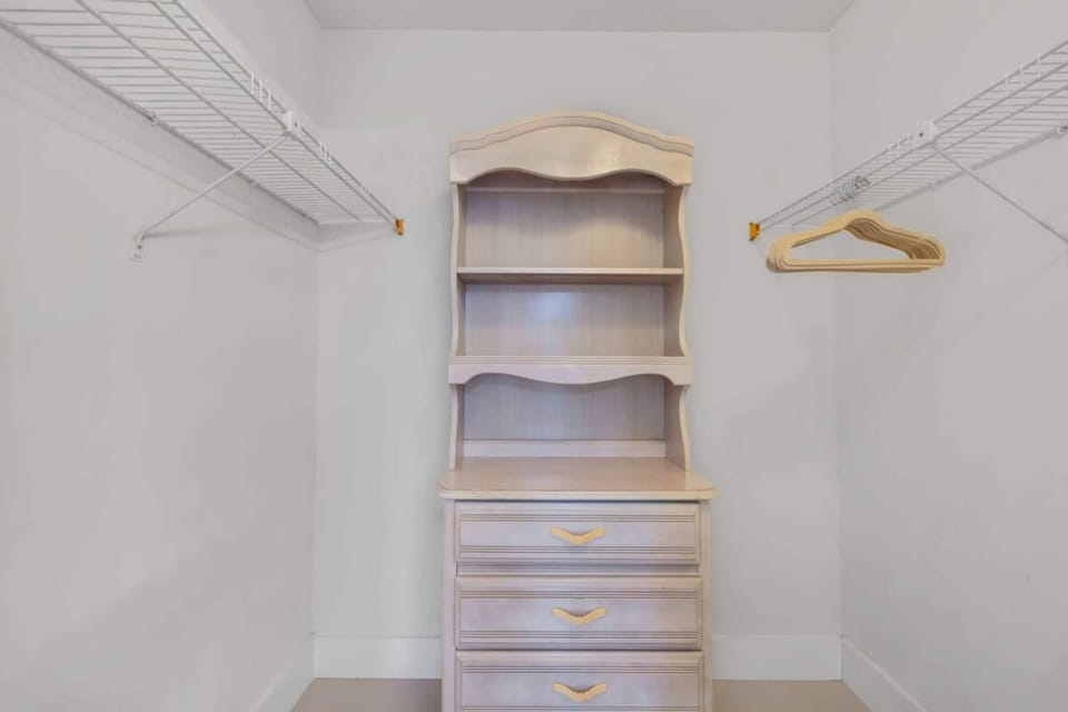 Apartment | 2 bedrooms, desk, Internet