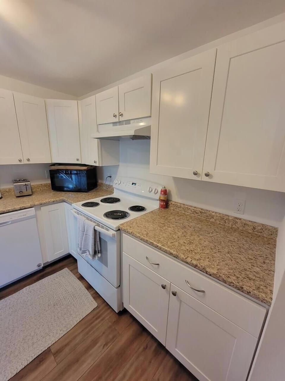 ample space in the kitchen to cook a vacation meal or two