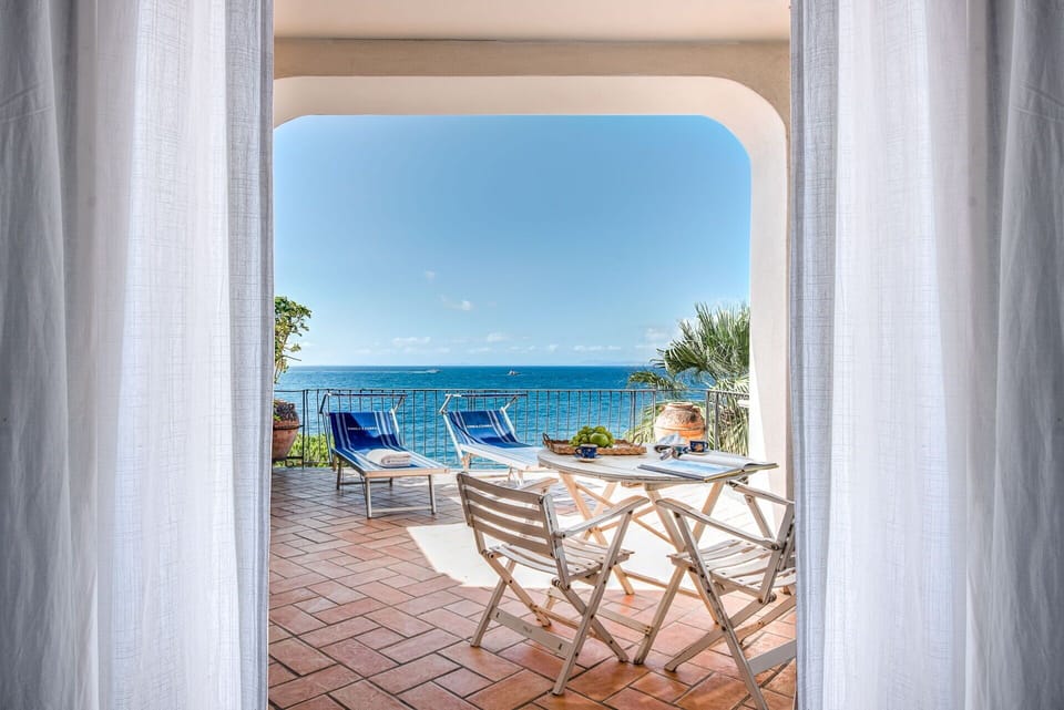 Autumn, Balcony / Terrace / Patio, Spring, Summer, Winter