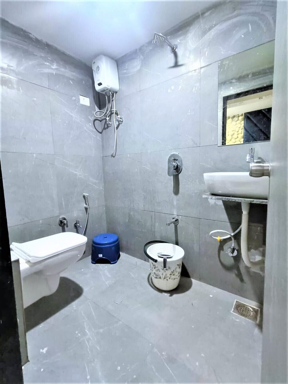 Deluxe Double Room, Balcony, City View | Bathroom