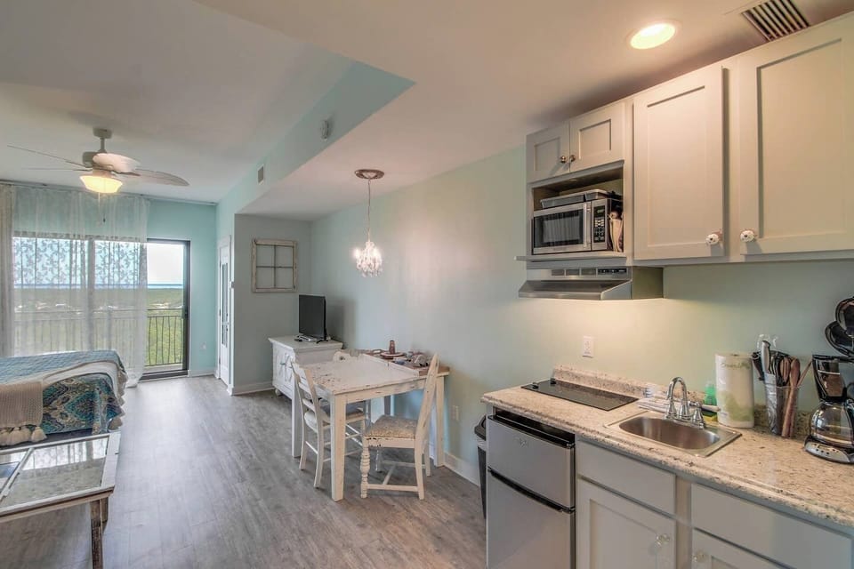Spacious living & dining area!