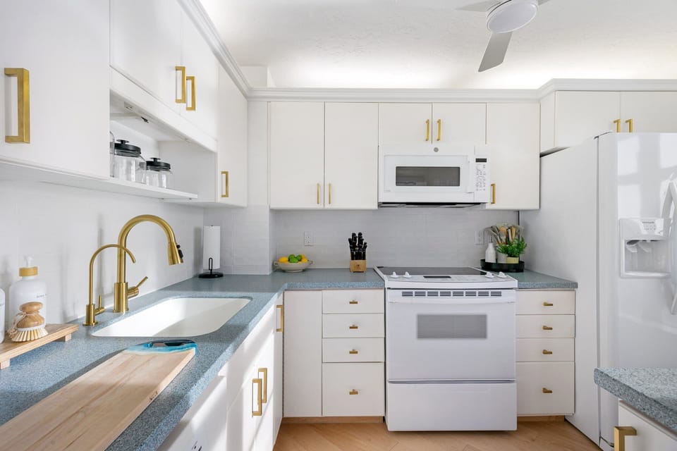 Fully stocked kitchen with everything you need for a proper meal