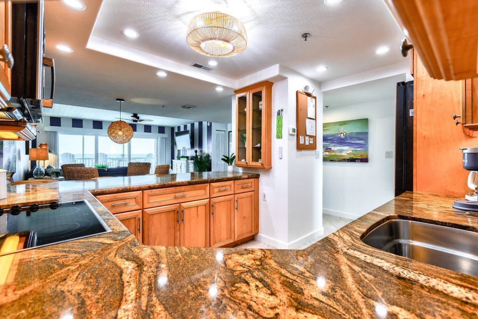 With plenty of counter space to prepare and serve meals, you can enjoy cooking while taking in the stunning view of the Atlantic.