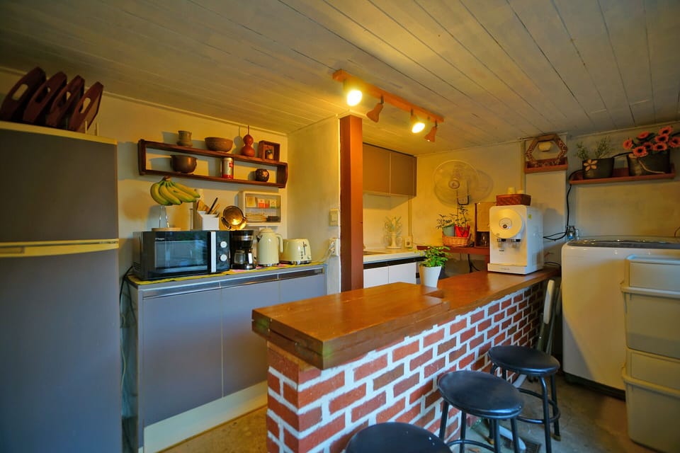Fridge, microwave, espresso maker, coffee/tea maker