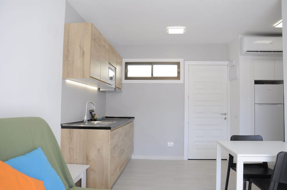 Apartment, 1 Bedroom, Smoking, Balcony | Interior