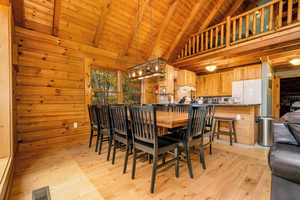 Dining area seating 10