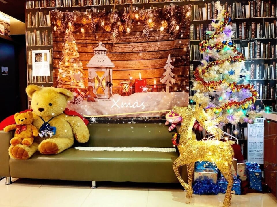 Reception hall