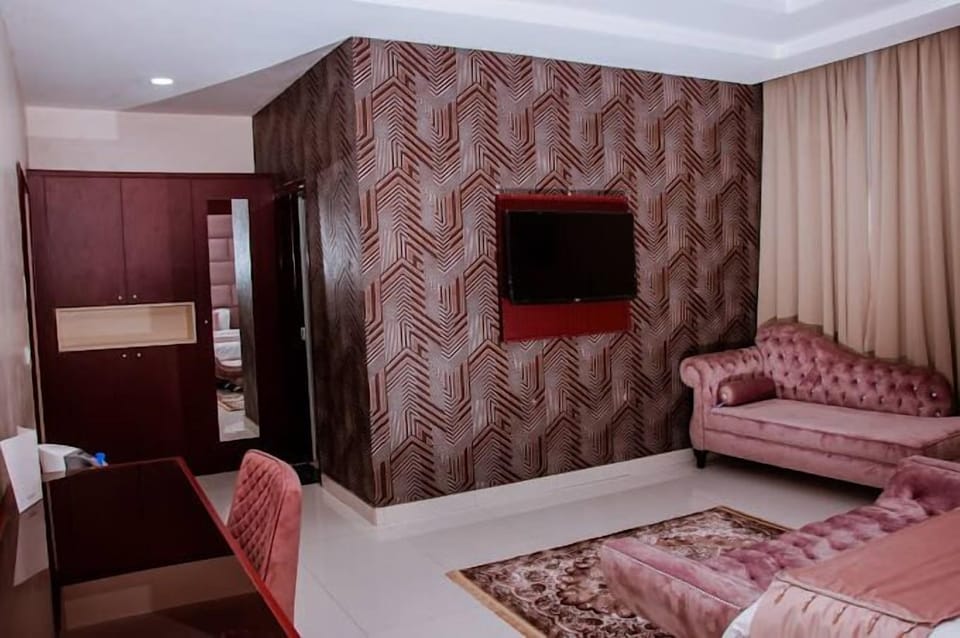 Economy Room, Balcony, City View | Desk, laptop workspace, free WiFi