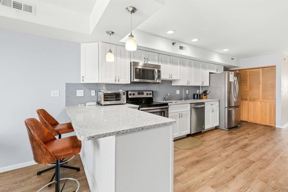 Townhome, 4 Bedrooms | Private kitchen | Coffee/tea maker, fridge, oven, toaster